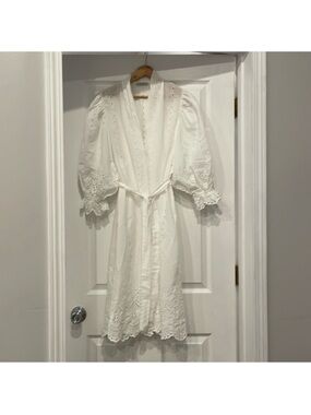 Nocturne White Embroidered
Wrap Mini Dress size 1 with Tie Waist